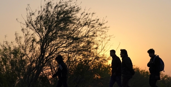 Syrian-Kurdish-Migrants-Abandoned-in-Duhok-by-Smuggler-Telling-Them-Its-Turkey.jpg