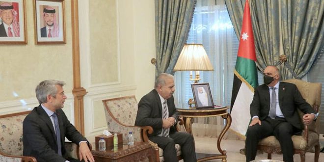 PM: Jordan Keen to Enhance Cooperation with Syria and Lebanon
